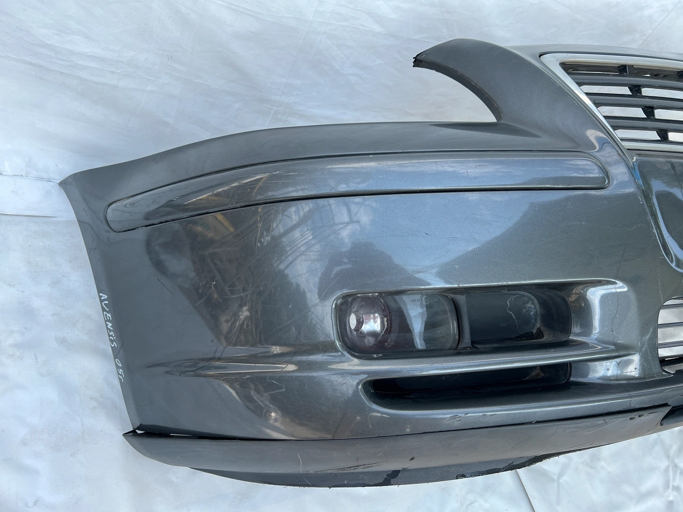 Предна броня за Toyota Avensis (2003-2006)