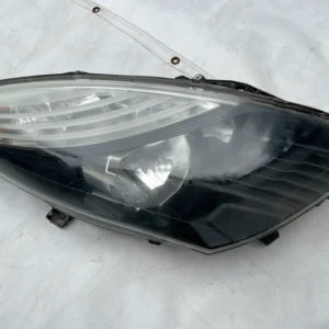 Десен фар за Renault Scenic III (2009-2011)