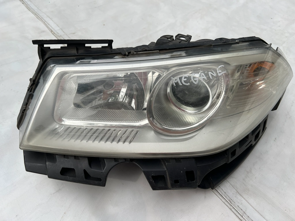 Ляв фар Megane renault