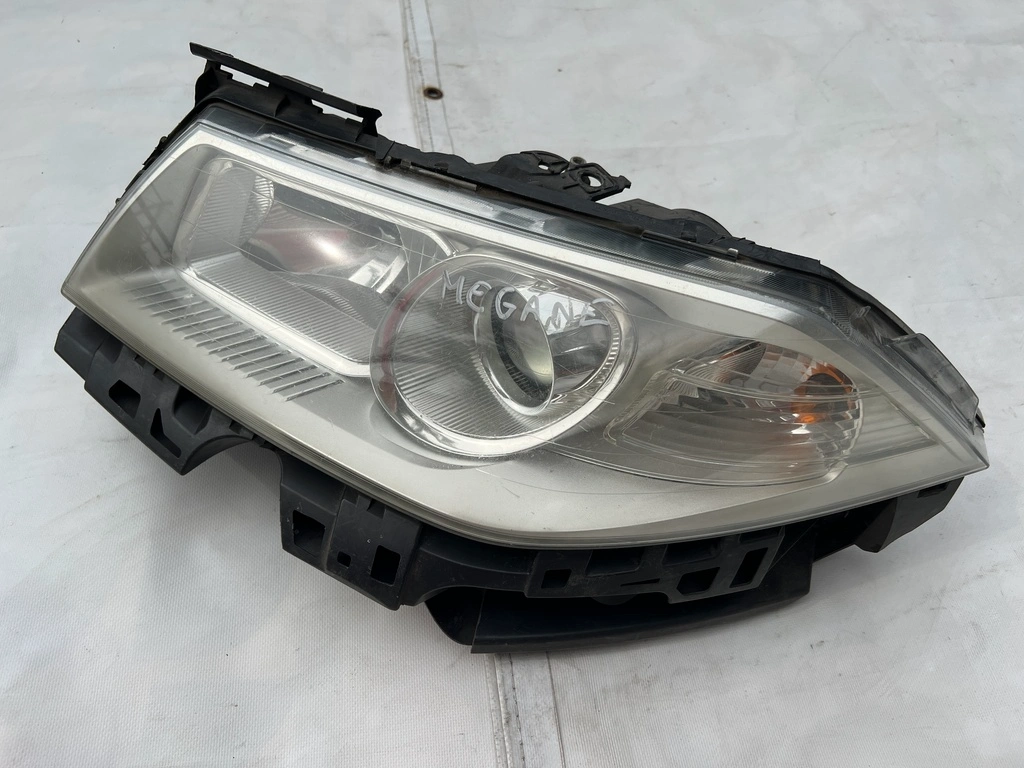 Ляв фар Megane renault