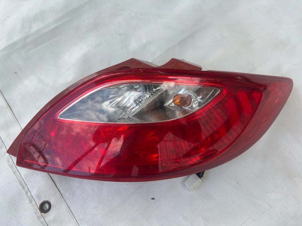 десен стоп mazda 2