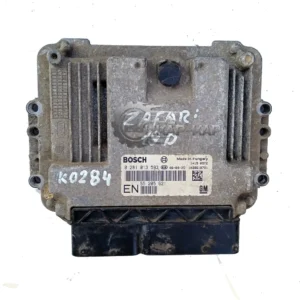 Компютър двигател 55205621 Opel Zafira B