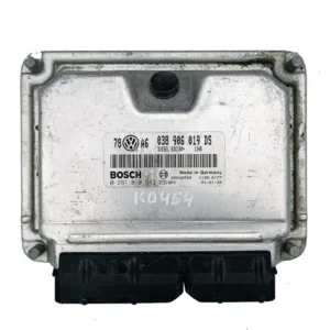 Компютър двигател 0281010543 VW Passat B5
