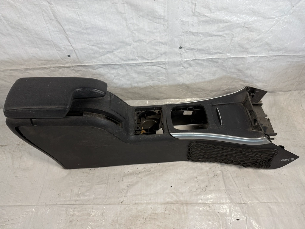 Подлакътник конзола за Mercedes B class W245