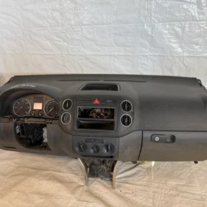 Арматурно табло за Volkswagen Golf V Plus 2004-2009