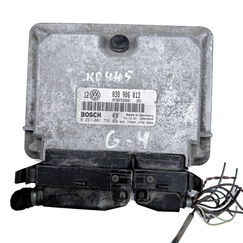 Компютър двигател 038906013 Skoda VW