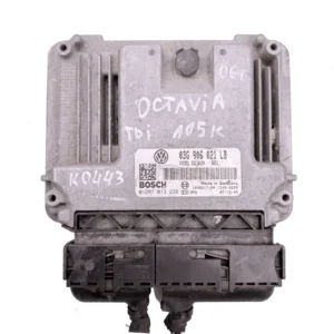 Компютър двигател 03G906021LB Skoda Octavia
