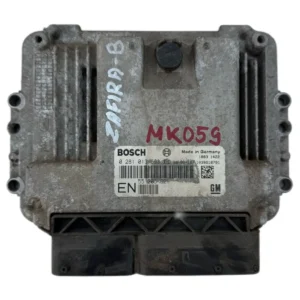 Компютър двигател 55205621 Opel Zafira