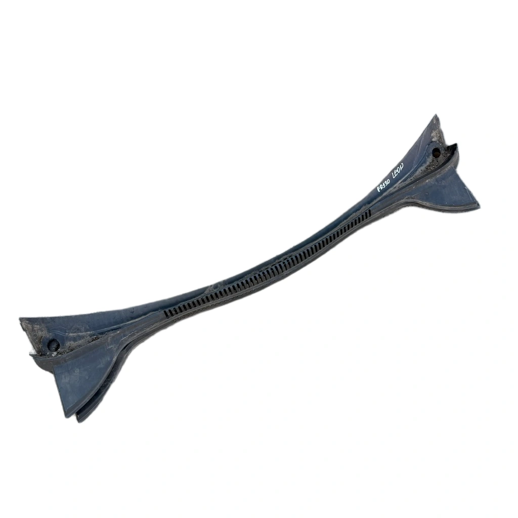 Кора под чистачки Seat Leon 2005-2013