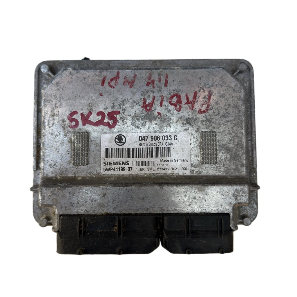 Компютър двигател 047906033C VW Skoda