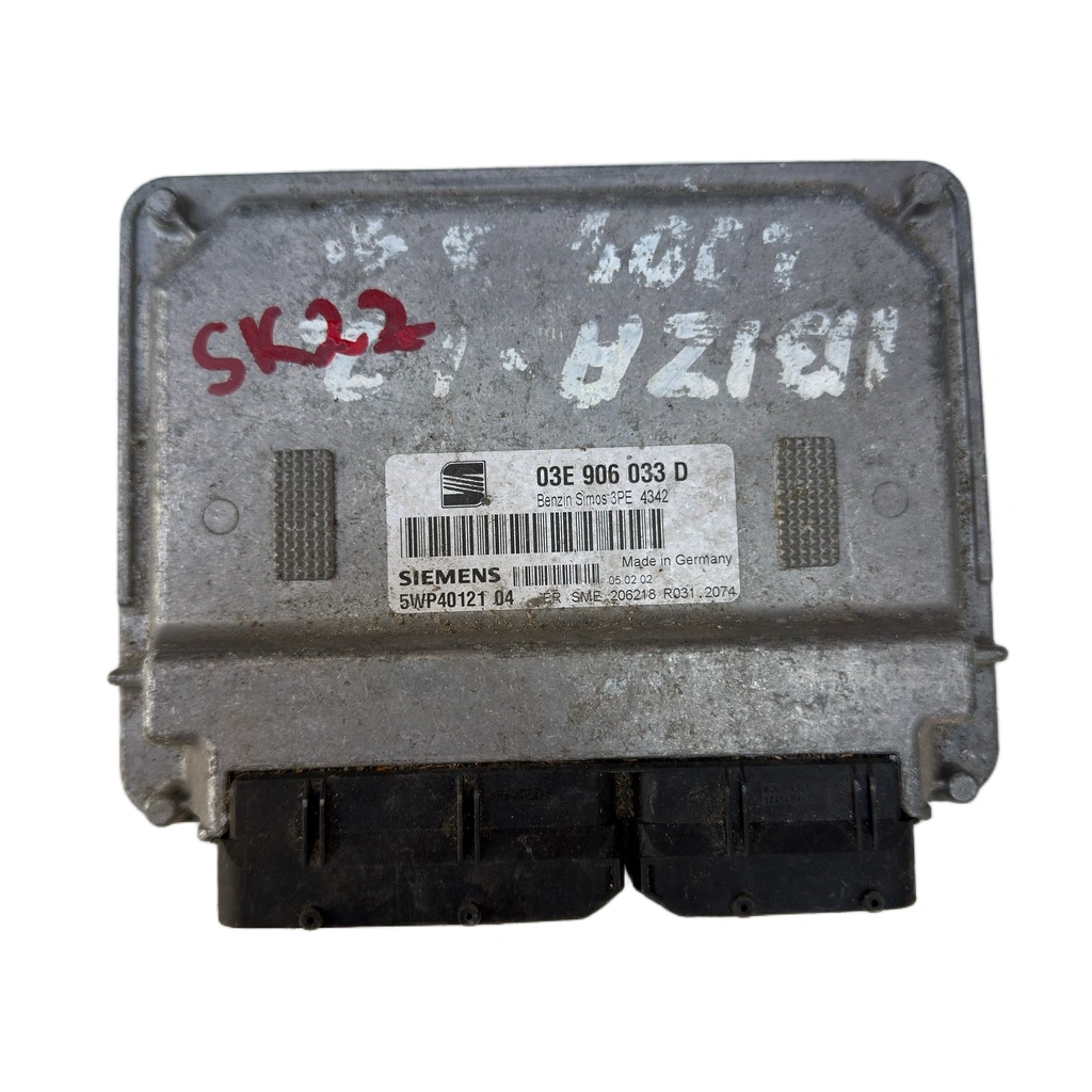Компютър двигател 03E906033D VW Seat Skoda