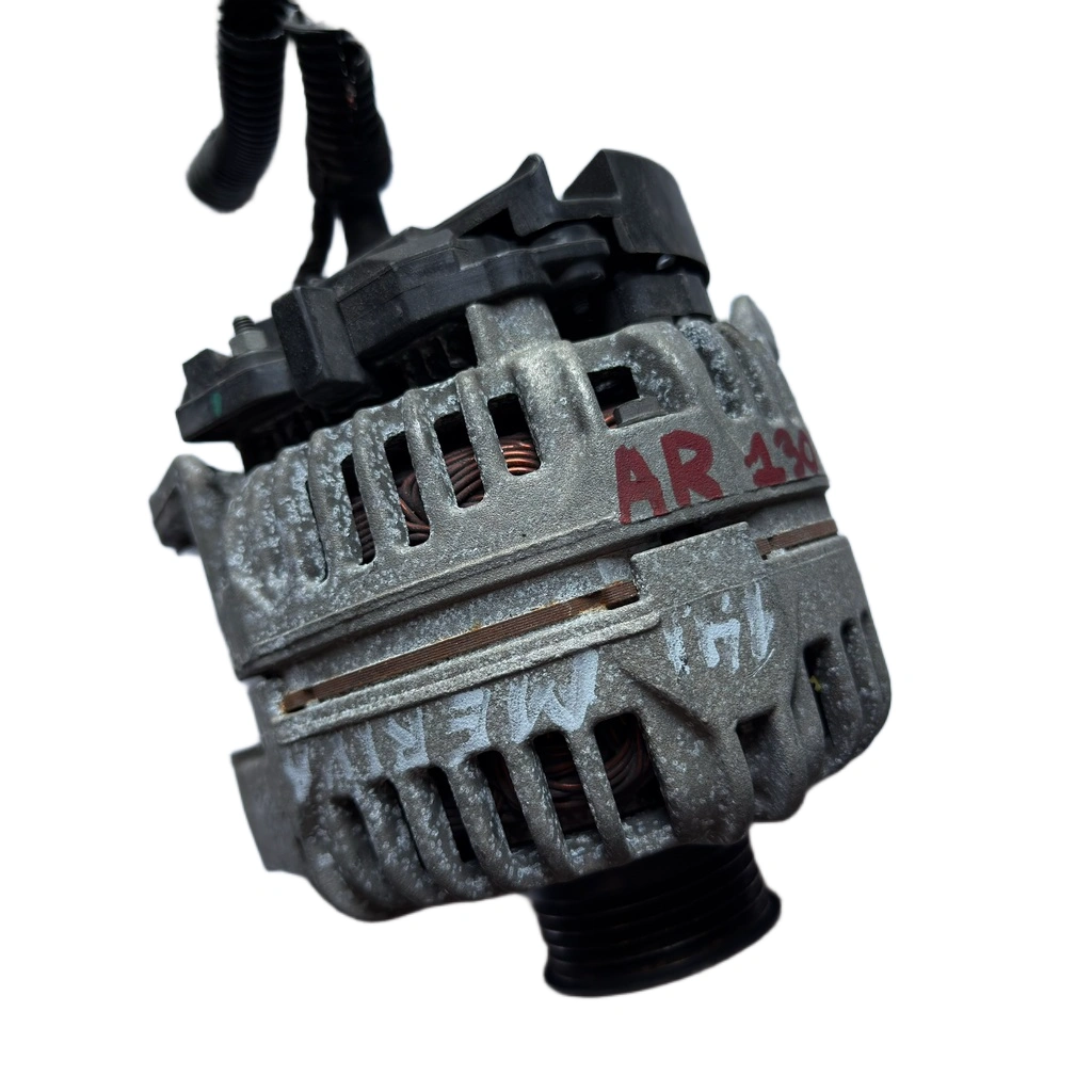 Алтернатор 13156053 Opel Astra Corsa